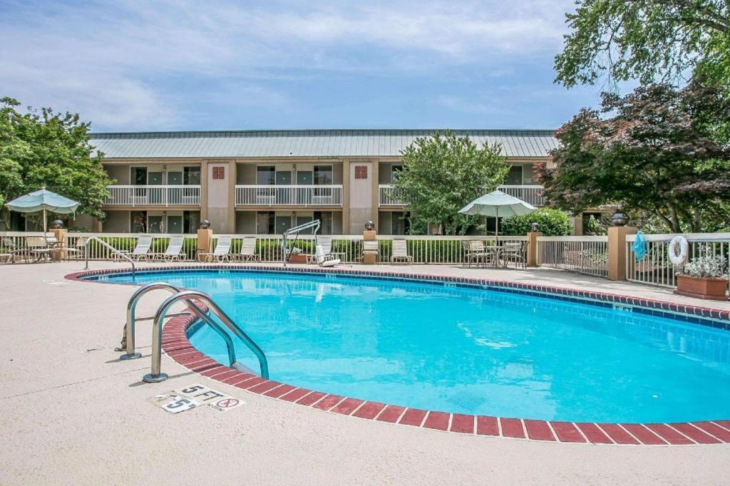 Quality Inn Самтер Экстерьер фото