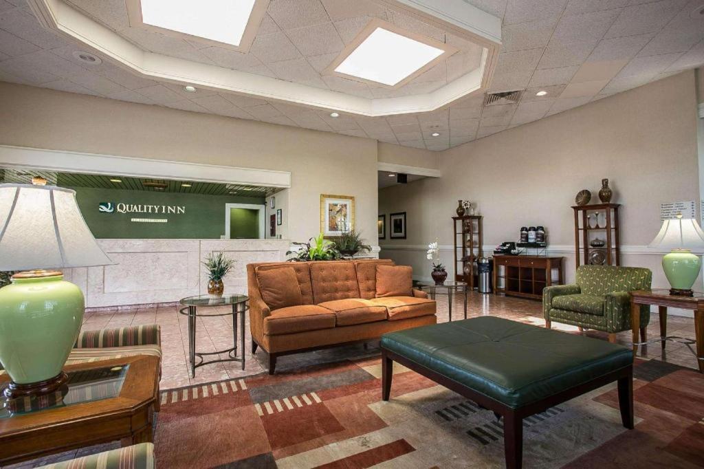 Quality Inn Самтер Экстерьер фото